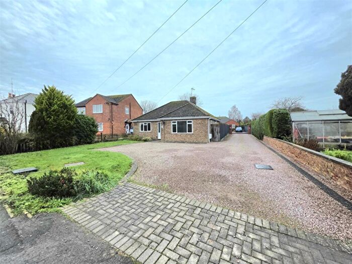 2 Bedroom Detached Bungalow For Sale In Backgate, Cowbit, PE12