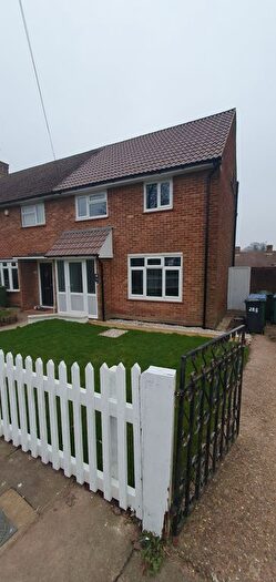 3 Bedroom Semi Detached House To Rent In Sheepcot Lane, Watford, WD25