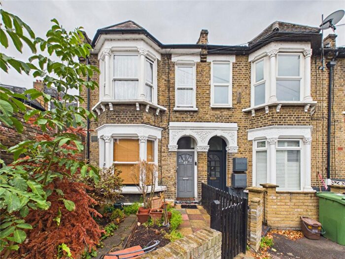 2 Bedroom Flat For Sale In Haroldstone Road, Walthamstow, E17