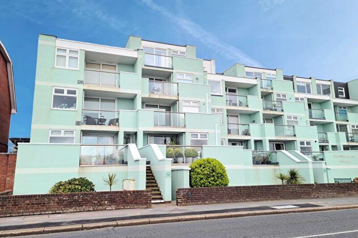 2 Bedroom Apartment For Sale In Promenade Court, Lee-On-The-Solent, PO13