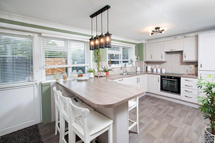 3 Bedroom Semi-Detached House For Sale In Steyning Close, Corby, NN18