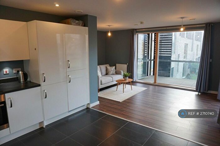 2 Bedroom Flat To Rent In Cornwell Road, Trumpington, Cambridge, CB2