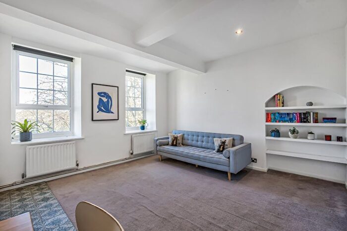 1 Bedroom Flat For Sale In Brixton Hill, Brixton, London, SW2