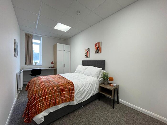 Studio To Rent In Wilbury Villas -, S50