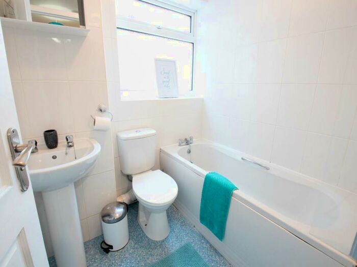 5 Bedroom House To Rent In Mead Way, Canterbury, Kent, CT2