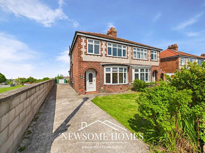 3 Bedroom Semi-Detached House For Sale In Pen-Y-Maes Road, Holywell, CH8