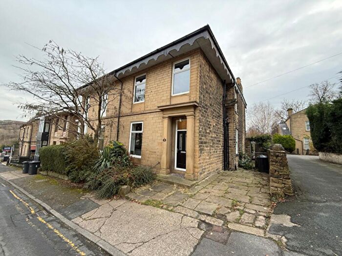 3 Bedroom Semi Detached House For Sale In Cross Banks, Shipley, BD18