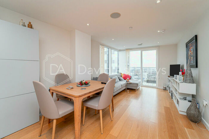 2 Bedroom Apartment To Rent In Woodberry Grove, Manor House, London, N4
