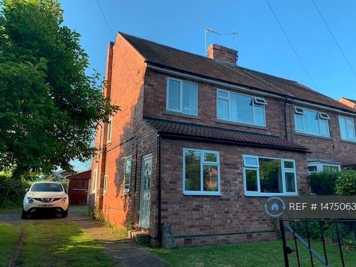 3 Bedroom Semi-Detached House To Rent In Dinnington Road, Woodsetts, Worksop, S81