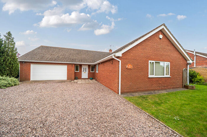 4 Bedroom Bungalow For Sale In Prince Crescent, Staunton, Gloucester, GL19