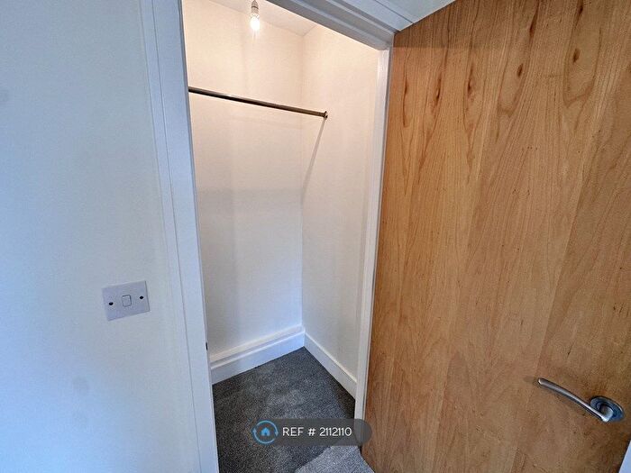1 Bedroom Flat To Rent In Meridian Court, London, SE15