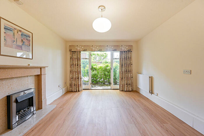 1 Bedroom Flat For Sale In Westcombe Park Road, Blackheath, London, SE3