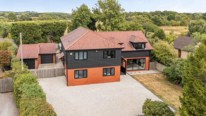 5 Bedroom Detached House For Sale In Church Road, Fareham, PO17