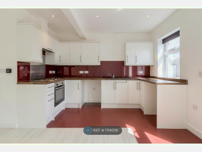 1 Bedroom Flat To Rent In Cannon Street, Wellingborough, NN8