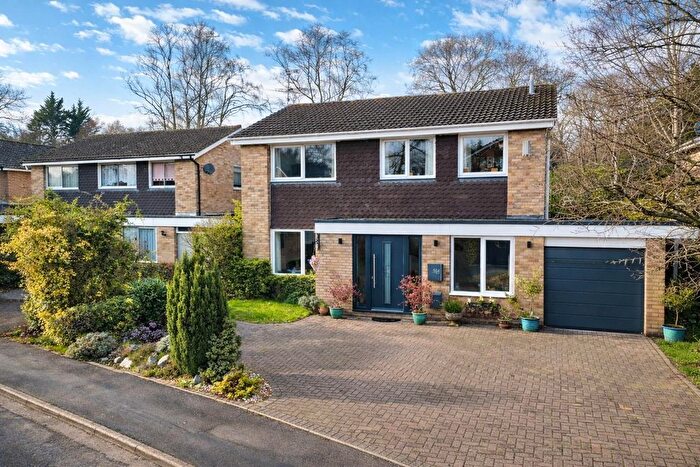 4 Bedroom Detached House For Sale In Dukes Mead, Fleet, GU51