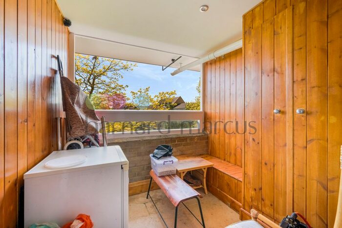 2 Bedroom Flat To Rent In Bibury Close, London, SE15