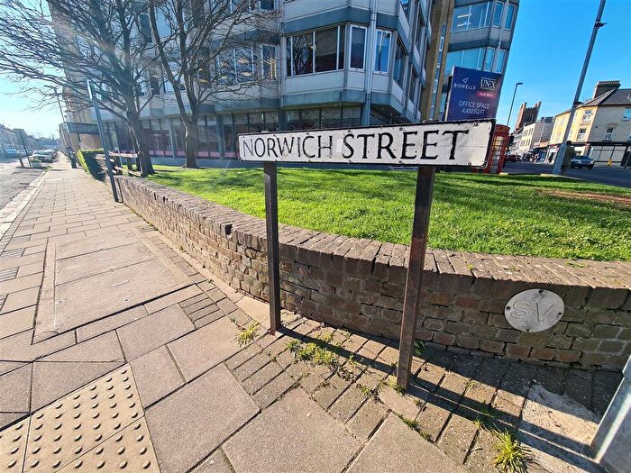 1 Bedroom Flat To Rent In Flat, - Norwich Street, Cambridge, CB2