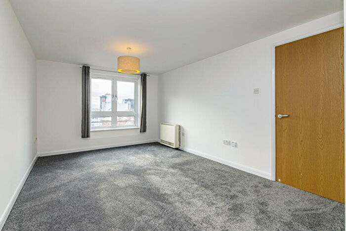 1 Bedroom Apartment To Rent In Trivett Square, Nottingham, Nottinghamshire, NG1