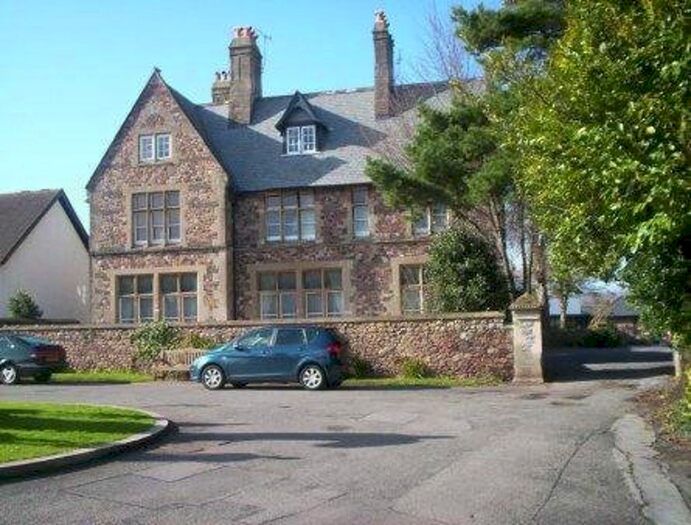1 Bedroom Flat To Rent In The Cathedral Green, Llandaff, Cardiff, CF5