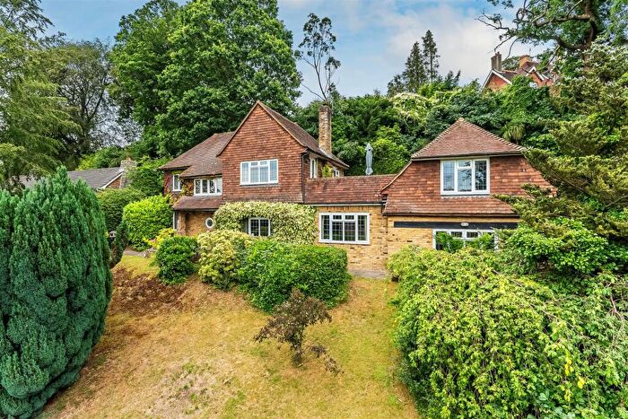 4 Bedroom Detached House For Sale In Elmhurst Drive, Dorking, RH4