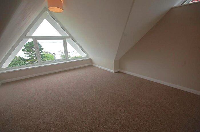 1 Bedroom Flat To Rent In Cliff Parade, Leigh-On-Sea, SS9