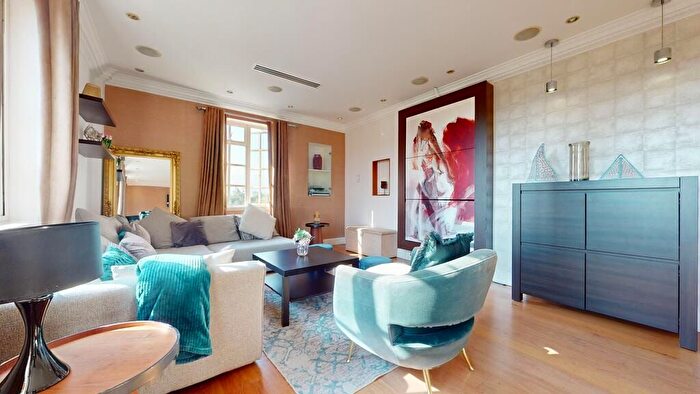 3 Bedroom Flat To Rent In Maida Vale, London, W9