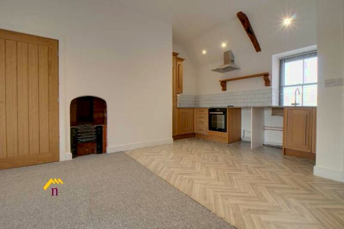 Flat To Rent In 29b Bridge Street, Thorne, Doncaster, DN8