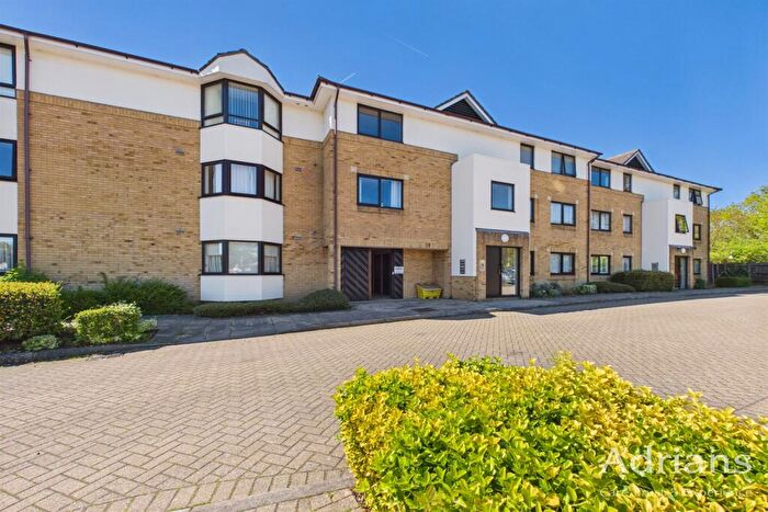 1 Bedroom Flat For Sale In Oasis Court, Chelmsford, CM2