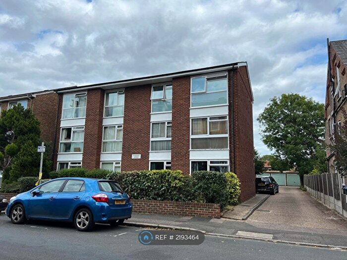 1 Bedroom Flat To Rent In Masboro Lodge, London, SW19