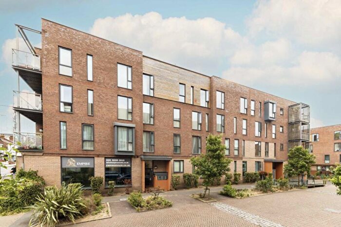 2 Bedroom Flat To Rent In Mornington Close, London, NW9