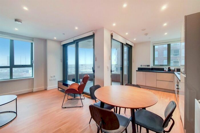 2 Bedroom Flat To Rent In Waldegrave Point, Green Street, London, NW10