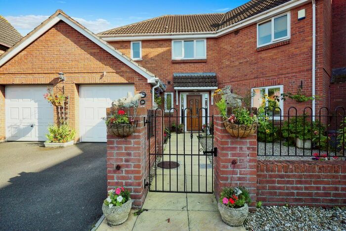 4 Bedroom Detached House For Sale In B Saxon Close, Oake, Taunton, TA4