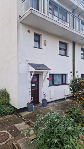 3 Bedroom Maisonette For Sale In Admirals Gate, Raglan Road, Plymouth, Devon, PL1