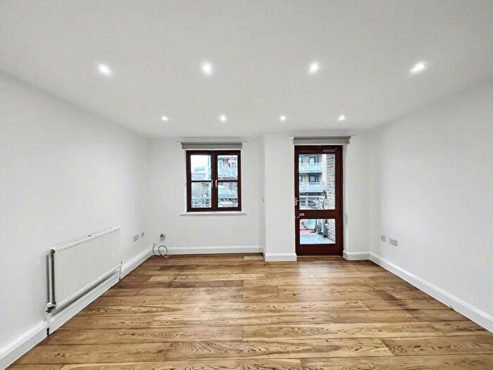 1 Bedroom Flat To Rent In Peace Grove, Wembley, HA9