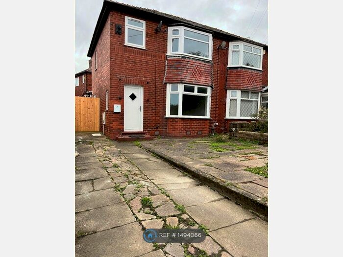 3 Bedroom Semi-Detached House To Rent In Tyldesley Old Road, Atherton, Manchester, M46