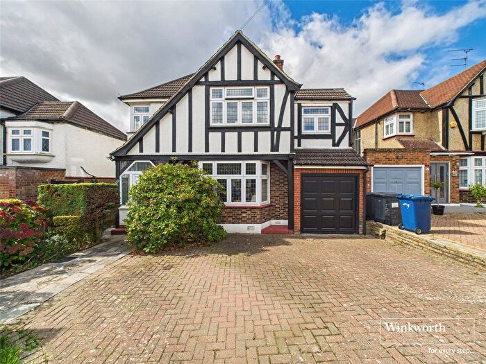 5 Bedroom Detached House For Sale In Green Lane, Edgware, Middlesex, HA8