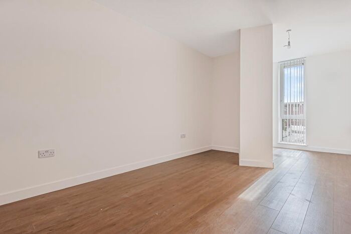 1 Bedroom Apartment To Rent In Royal Winchester House, Bracknell, RG12