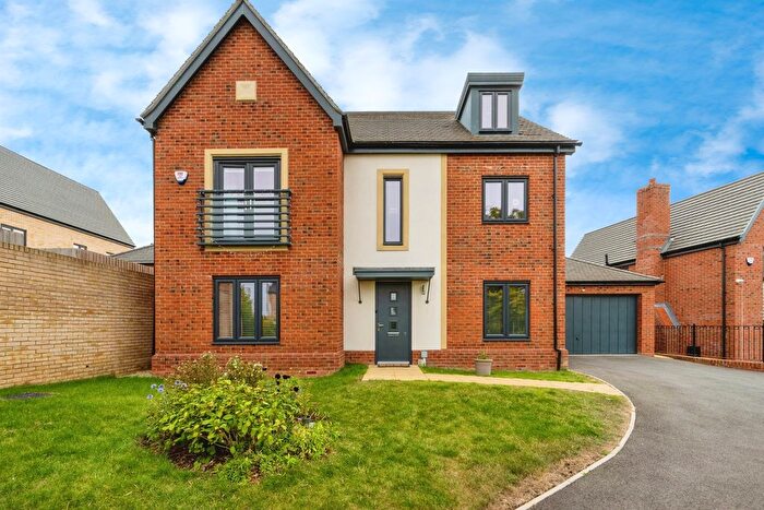 5 Bedroom Detached House For Sale In Ince Way, Kingsmead, Milton Keynes, MK4