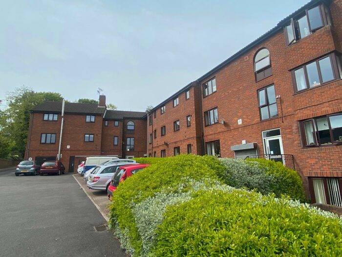1 Bedroom Flat To Rent In Eyre Gardens, Chesterfield, S41