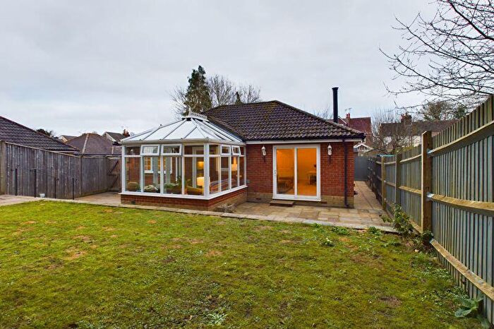 2 Bedroom Detached Bungalow To Rent In The Street, Ewhurst, GU6