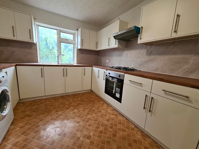 4 Bedroom Flat To Rent In Maidenhead, Berkshire, SL6