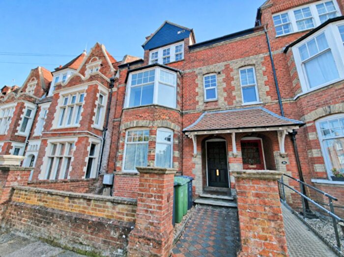 2 Bedroom Flat To Rent In Vicarage Road, Cromer, NR27