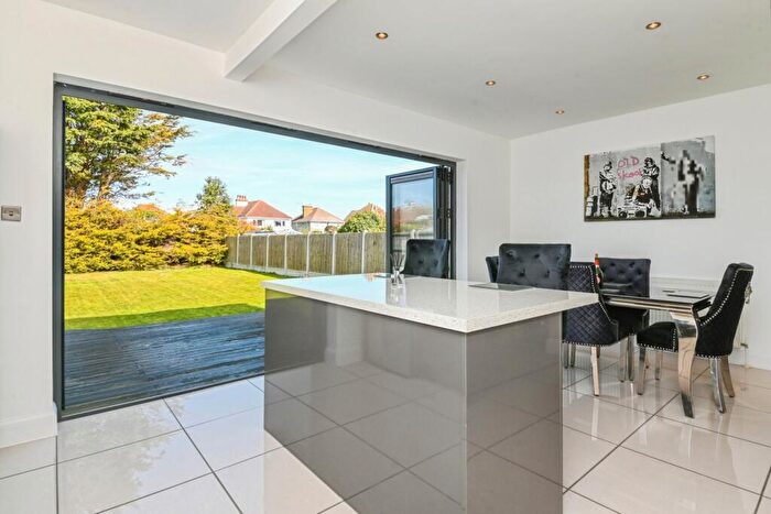 4 Bedroom Detached House For Sale In Bedford Road, Holland-on-Sea, Clacton-on-Sea, CO15