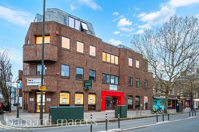 2 Bedroom Flat For Sale In King Street, London, W6