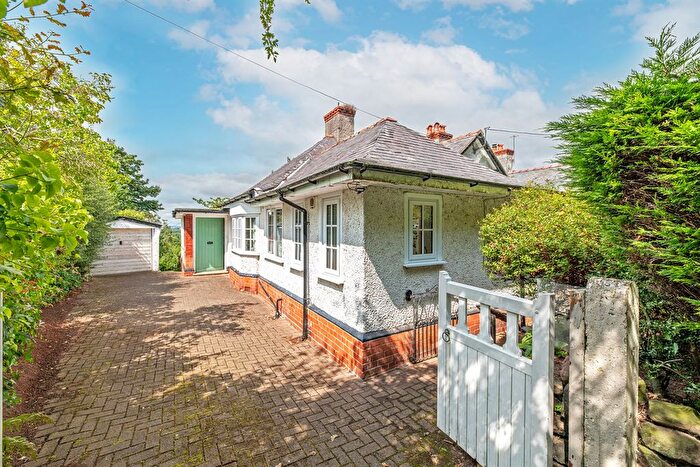 3 Bedroom Semi-Detached Bungalow For Sale In Old Chester Road, Helsby, Frodsham, WA6