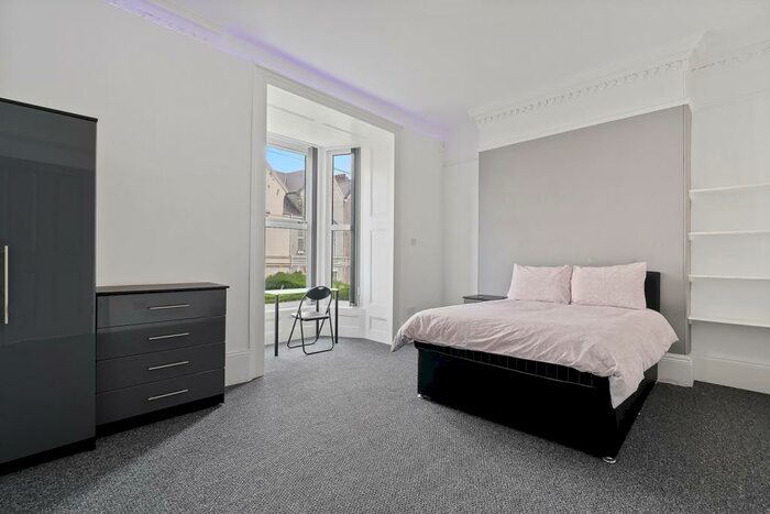 5 Bedroom Terraced House To Rent In Headland Park, Plymouth, Devon, PL4