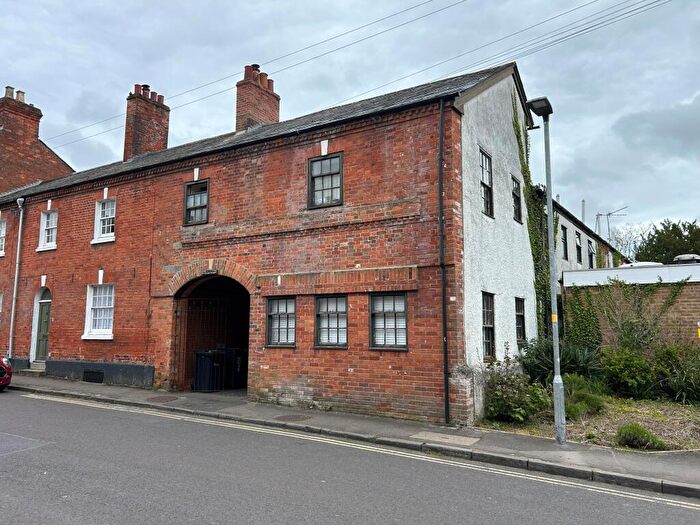 1 Bedroom House For Sale In Magpie Mews, Devizes, SN10