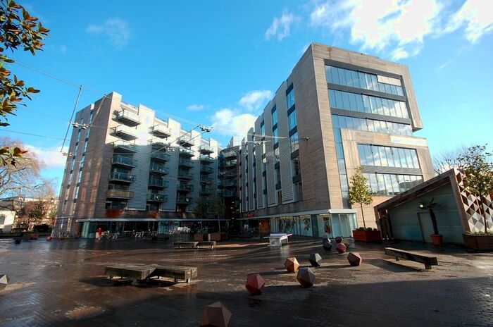 1 Bedroom Flat To Rent In Bermondsey Square, London, SE1
