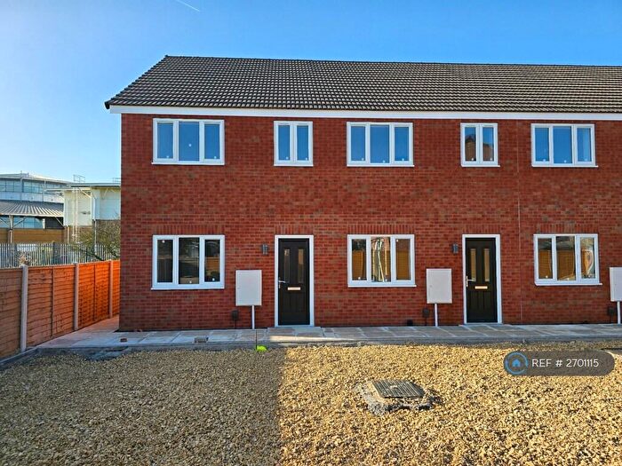 2 Bedroom Terraced House To Rent In Church Row, Grantham, NG31