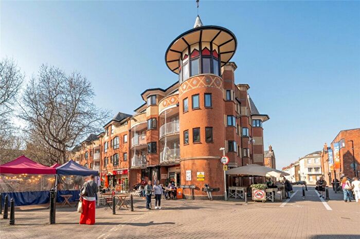 1 Bedroom Apartment For Sale In Gloucester Green, Central Oxford, OX1